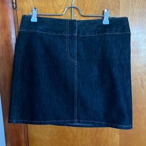 Kenneth Cole Reaction short denim skirt with stitch detail and two back pockets